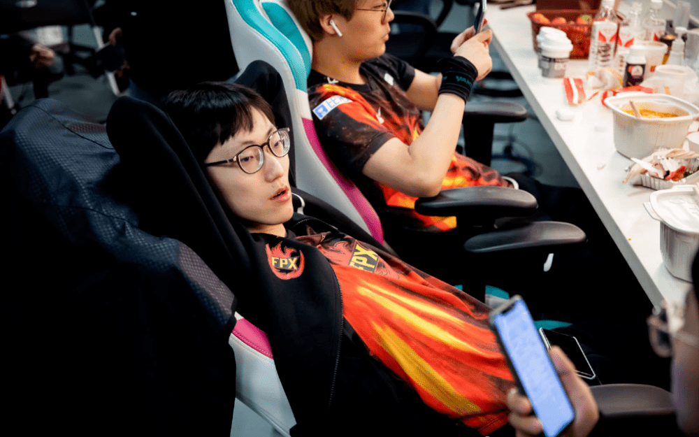 BRO力克EG,Meiko拿下关键大龙焦点之战半决赛,技惊四座 BRO力克EG,Meiko拿下关键大龙焦点之战半决赛,技惊四座