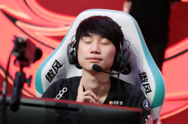 DFM血洗CLG,Doinb单局斩获MVP激烈交锋入围赛,锁定晋级资格 DFM血洗CLG,Doinb单局斩获MVP激烈交锋入围赛,锁定晋级资格